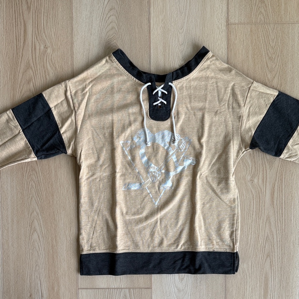 NHL Beige and Black Lace-Up Hockey Graphic Sweatshirt
